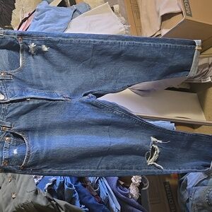 18x12x26 Levis premium San Fran very cute on!501 short.